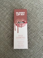 Kylie Cosmetics Glossy Lip Kit Colour ‘355 Comes Naturally’. Brand New, RRP £29.