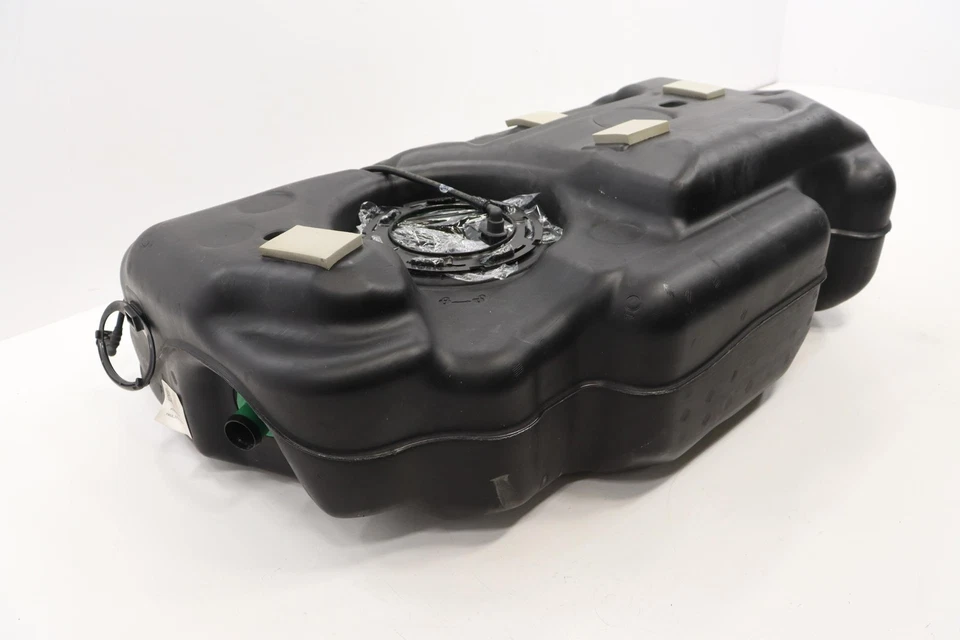 2020 - 2025 CHRYSLER VOYAGER FUEL GAS TANK STORAGE RESERVOIR OEM - Image 3 of 4