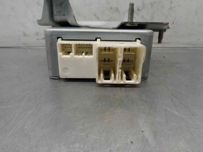 896500D180 modulo elettronico per TOYOTA YARIS ( P9 ) 1.33 VVT-I 2005 3299070 - Immagine 3 di 4