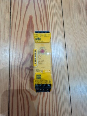 Pilz PNOZ s4 750104 Sicherheitsrelais 24VDC 3S 1Ö Not-Aus geprüft