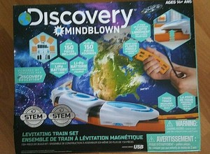discovery levitating train set