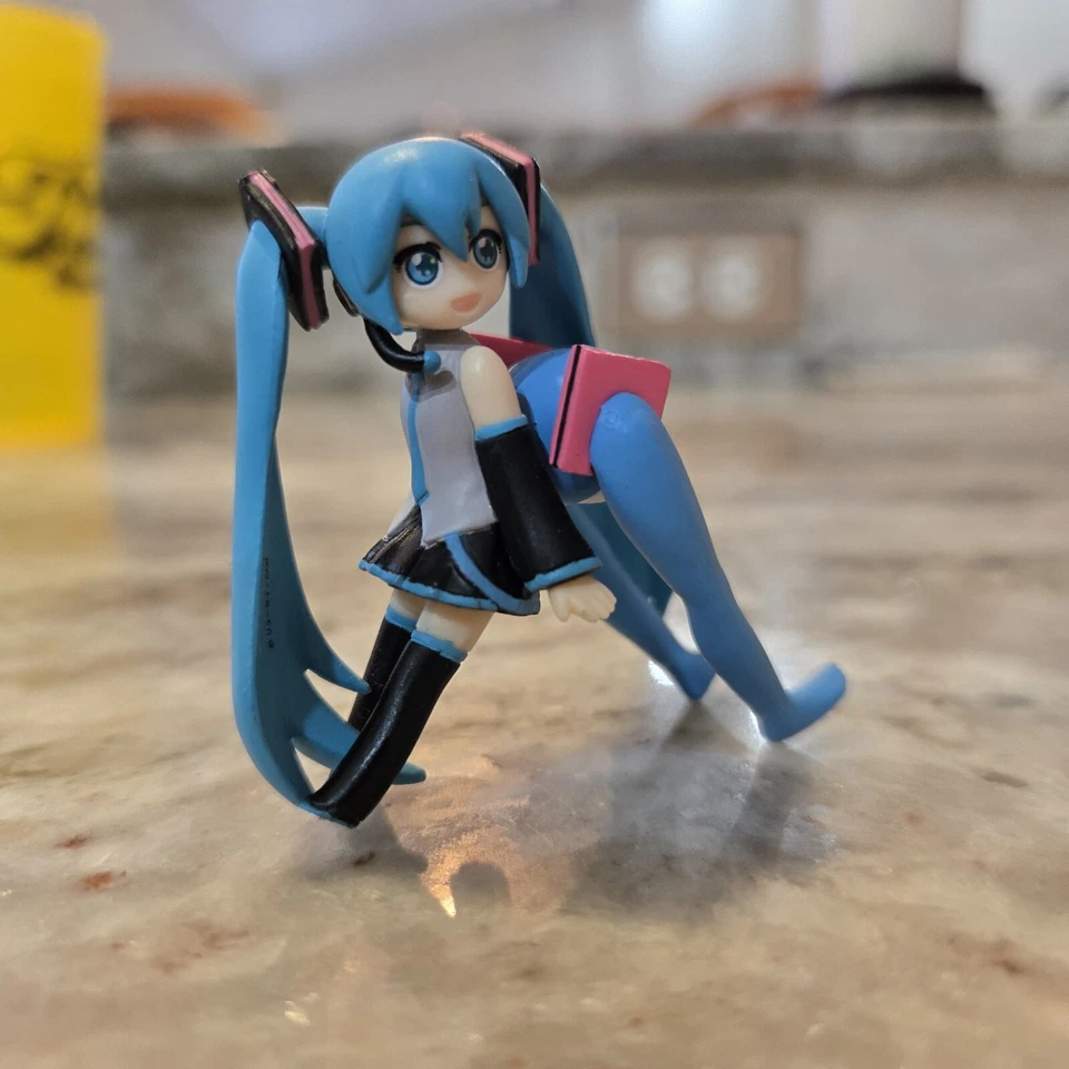 Hatsune Miku x SHITEYANYO Mini Mini Miku Figure (Taito) - VERY RARE - Image 3 of 4