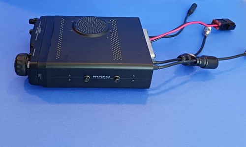 Yeasu FT100D HF/VHF/UHF ULTRA- COMPACT TRANSCEIVER WITH BOX AND SEPERATION KIT - Picture 5 of 11