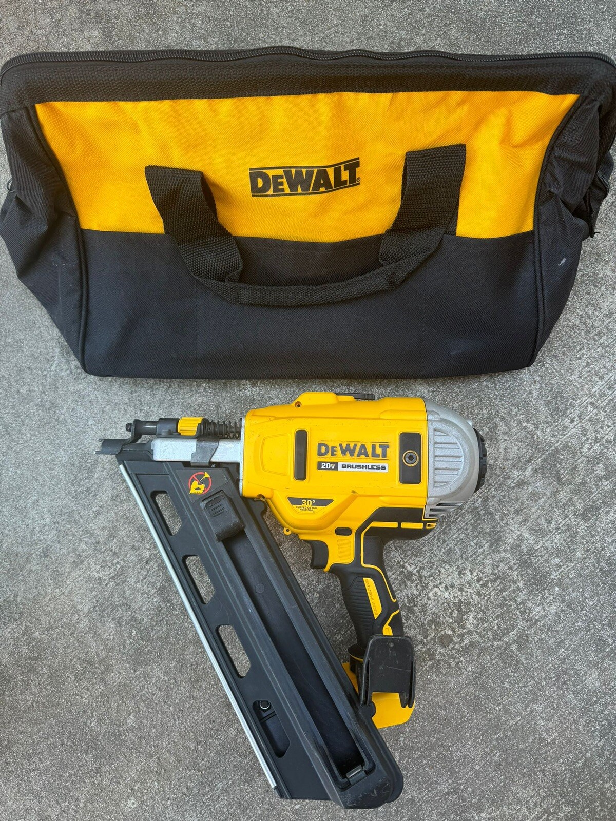DeWALT DCN692B 20V MAX Brushless Cordless LiIon Framing Nail Gun