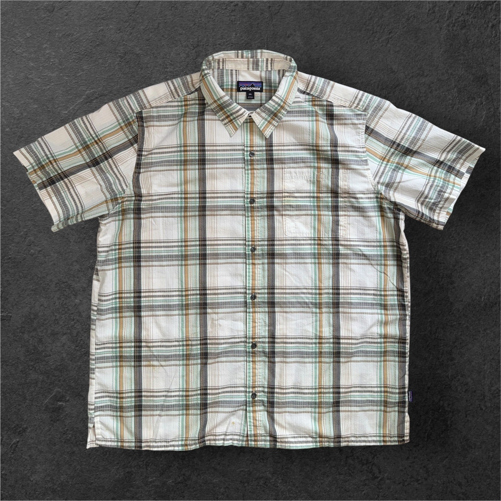 Patagonia Mens XXL Short Sleeve Button Down Plaid Shirt Green Tan White Outdoor