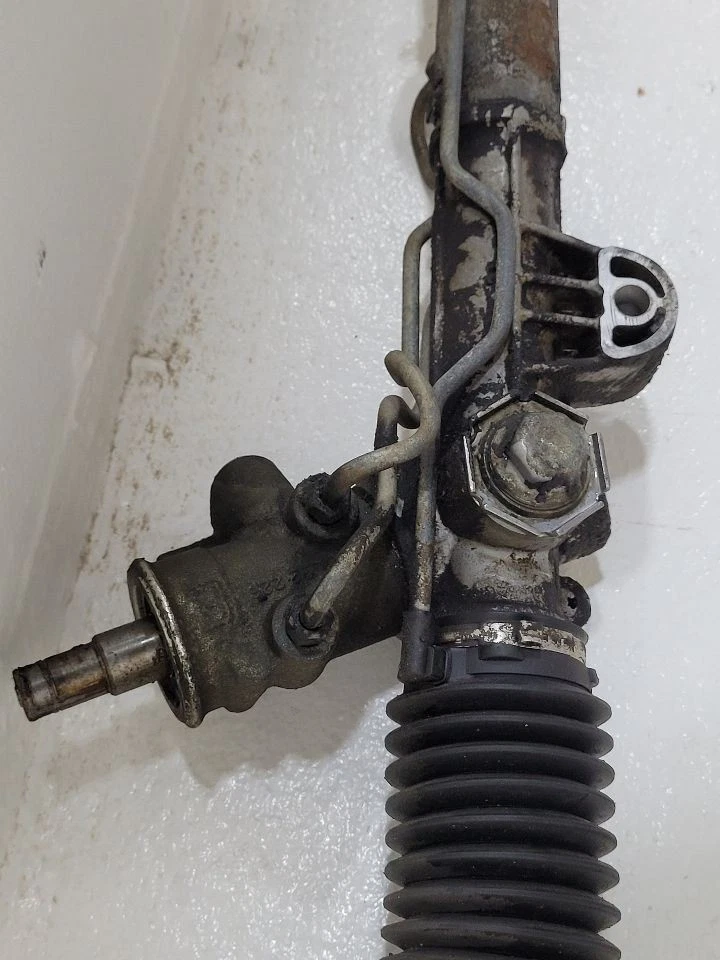 1997-2003 PONTIAC GRAND PRIX Steering Gear Power Rack And Pinion Base 26079911 - Image 4 of 4
