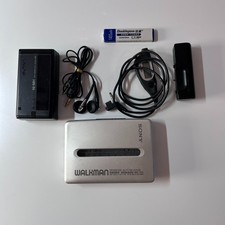 Walkman Sony WM-EX600 lettore cassette testato funzionante dal Giappone con accessori