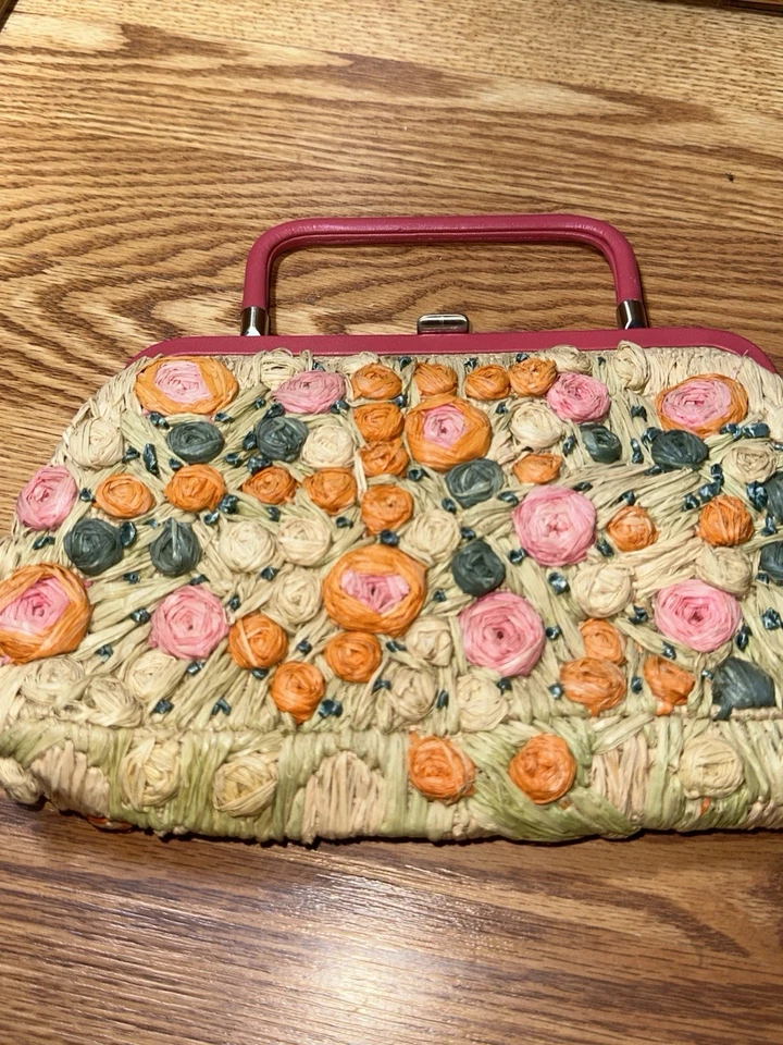 Ann Taylor 二手状况完好 黄色/橙色/粉色花卉拉菲亚手拿包 钱包 草编 手工编织 — 第 2/4 张图片