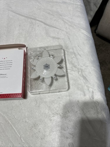New Hallmark Keepsake Ornament 2013 Porcelain Snowflake - Picture 3 of 5