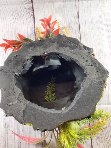 AQUARIUM 5”(H) x 5” L(W) NATURAL LOOKING TREE STUMP & PLANT TANK HIDEAWAY DECOR - Picture 9 of 16