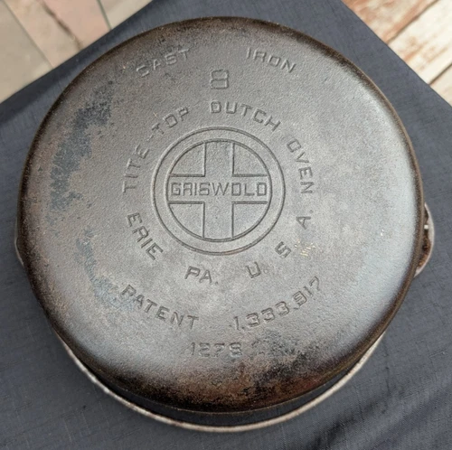 Vintage old Griswold TITE-TOP 8 No. 1278 Cast Iron Dutch Oven w/ trivet no lid