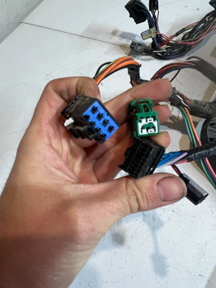 Arnés de cableado de tablero Cummins 2007,5 Dodge Ram 6,7 L P68045555AB Foto 4 de 4