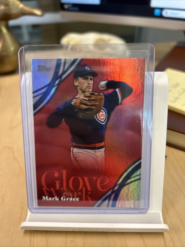 2026 Topps Series 2 Baseball Glove Work GW-63 Mark Grace, Chicago Cubs