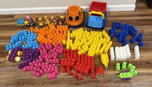 MEGA BLOKS FIRST BUILDERS BLOCKS BOAT DUMP TRUCK  13 FIGURES 9 COLORS 181 PIECES