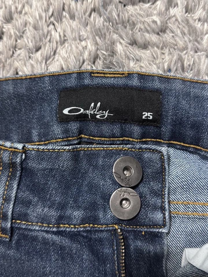 Pantalones de mezclilla vintage Oakley Jeans Bootcut acampanados azules talla 25 (28x30) para mujer EE. UU. Foto 3 de 4