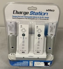 Wii Remote Charging Station Dock NYKO & 2 RECHARGEABLE Batteries & Covers SEALED