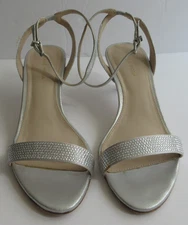 Pelle Moda Fabia 2 Silver Metallic & Kid Suede Ankle Strap Kitten Heel Size 8.5M