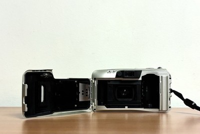 Olympus Stylus Zoom 140 Deluxe 35mm Point & Shoot Film Camera for