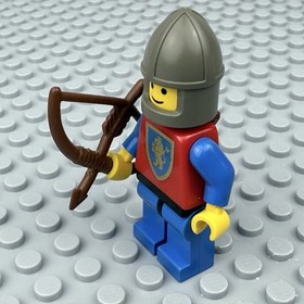 LEGO Castle Crusaders Crusader Lion Minifigure w/ Quiver and Bow cas113a 6102