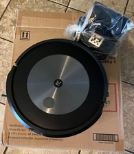 iRobot Roomba j7 7150 Wi-Fi Connected Robot Vacuum OPEN BOX NEVER USED