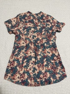 Carhartt Women's Print Scrub Top   Harvest Blossoms floral pattern. Small.