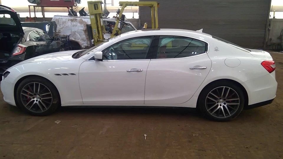 GHIBLI    2014 AC Compressor 6857529 - Image 4 of 4