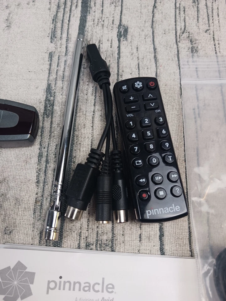 Pinnacle PCTV HD Pro Stick USB2 HDTV Tuner for Free HD - Pre-Owned, Excellent  - Image 2 of 4