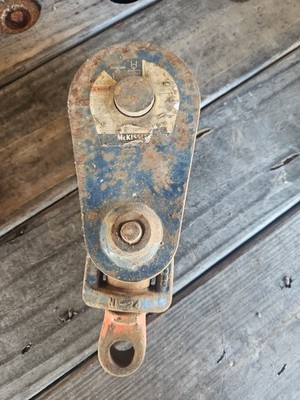 CROSBY PULLEY BLOCK-SWIVEL SIDE MOUNT/UPRIGHT MOUNT