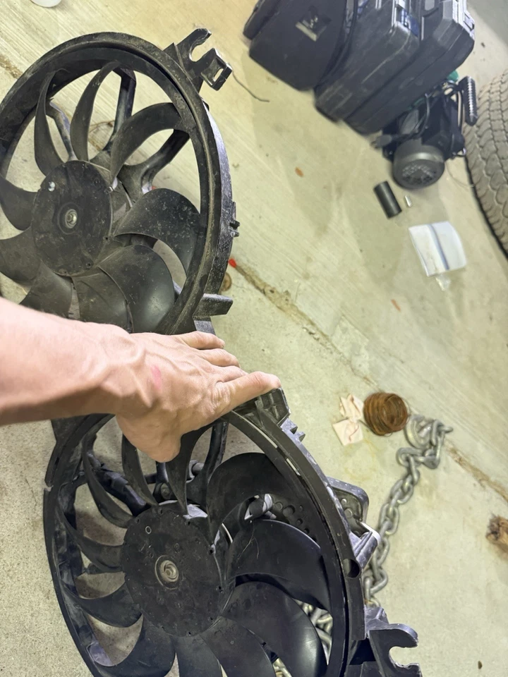 日产/Infinity G35/G37/350z/370z 原始设备制造商散热器风扇 — 第 4/4 张图片