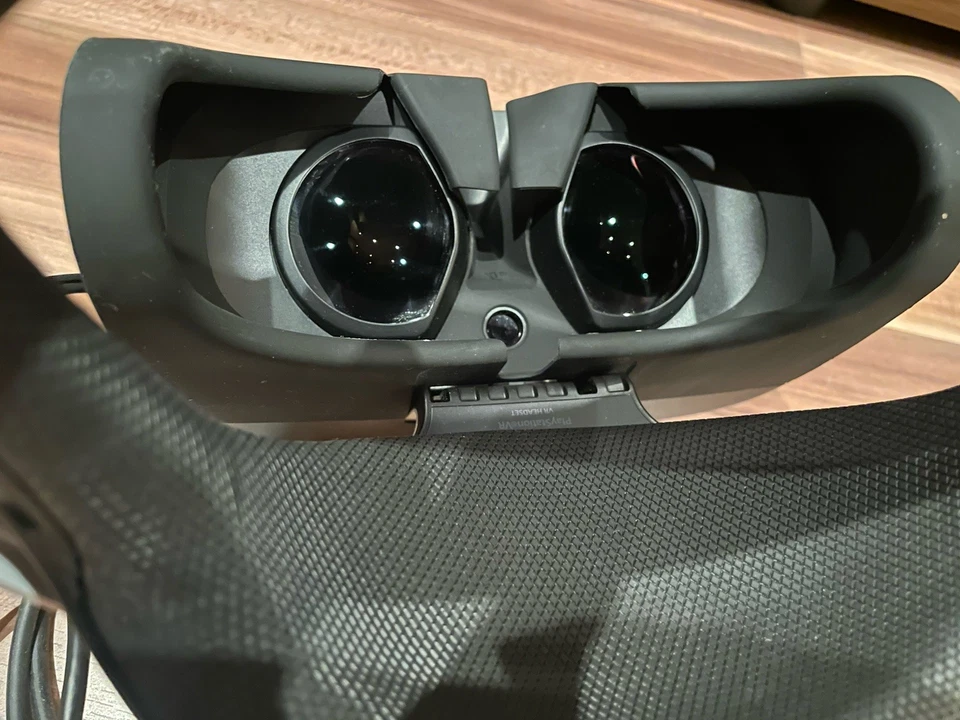 Sony PlayStation 4 VR Brille mit Kamera - Bild 4 von 4