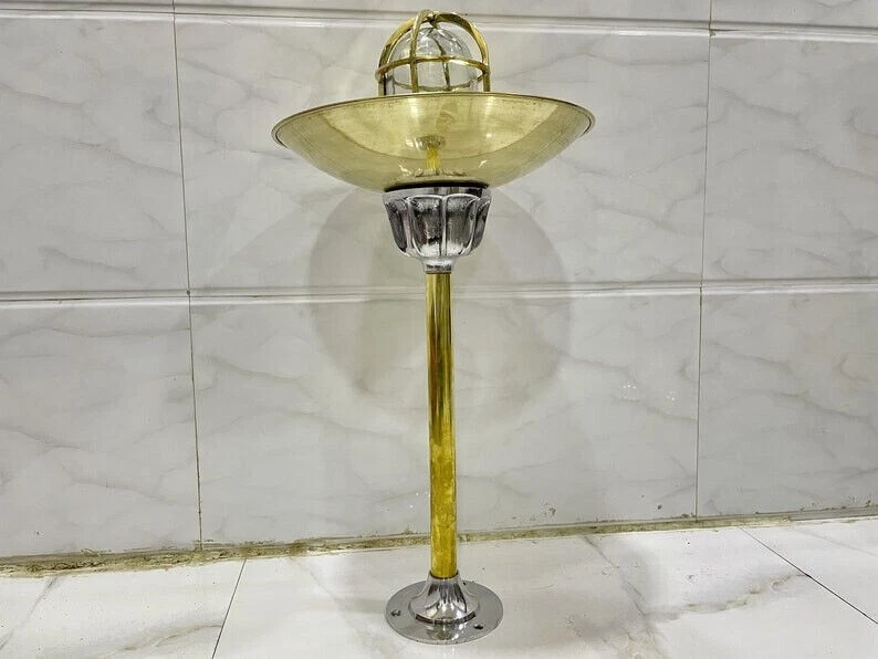 Lámpara de mampara náutica antigua de latón macizo y aluminio vintage con pantalla redonda Foto 3 de 4