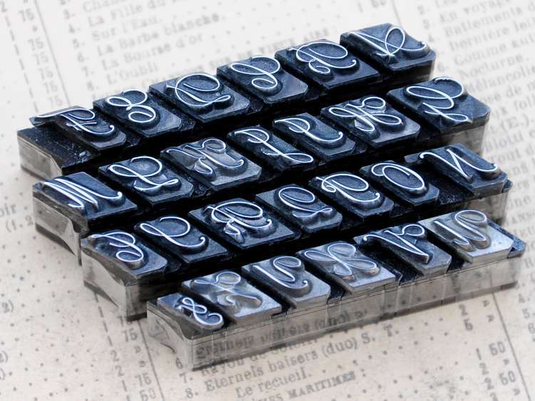 antimoine en 2 lettres