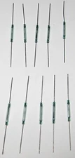10 X Small Magnetic Reed Switch - SPST - 1 A - 140 VAC - 12.5 mm Long Glass Body