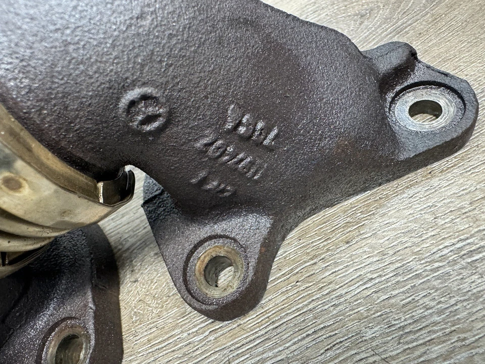 Правый выпускной коллектор со стороны пассажира 1993-99 Mercedes W140 Coupe S500 400SEL V8 - Изображение 3 из 4