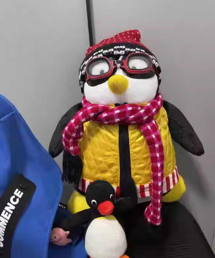 TV Series Friends Joey's Plush Doll Toy Penguin Huggsy S/L Size Stuffed