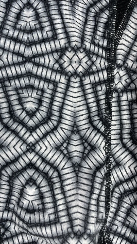 Athleta Mujer 21” Elación Pirueta 7/8 Apretada Negro Blanco Gris Talla XXS. Foto 3 de 4