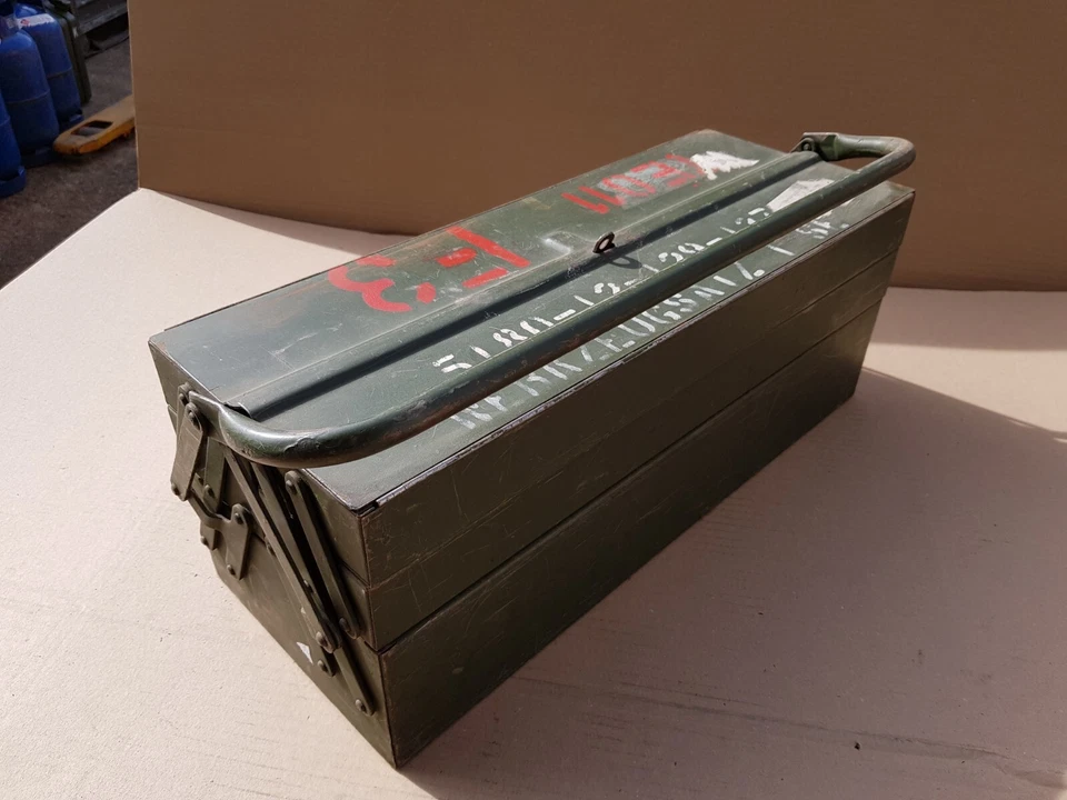 Reich gefüllte Werkzeugkiste Werkzeugkasten + Werkzeug 17,5kg ex Bundeswehr NK21 - Bild 2 von 4