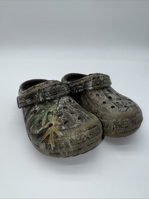 #ad Children#x27;s Crocs Camo Size 11 C11 Pre owned $17.99