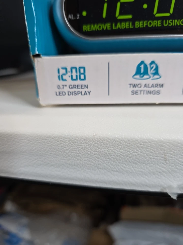 Relógio despertador digital SHARP, elétrico com bateria de backup, alarme duplo, LED verde, NOVO - Imagem 2 de 4