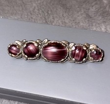 Lila Wunder Brosche, schottische keltische Stabbrosche Achat Stil Glas Vintage