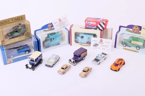Vintage Diecast Vehicle Job Lot Dinky Oxford Lledo Maisto Corgi Models Cars