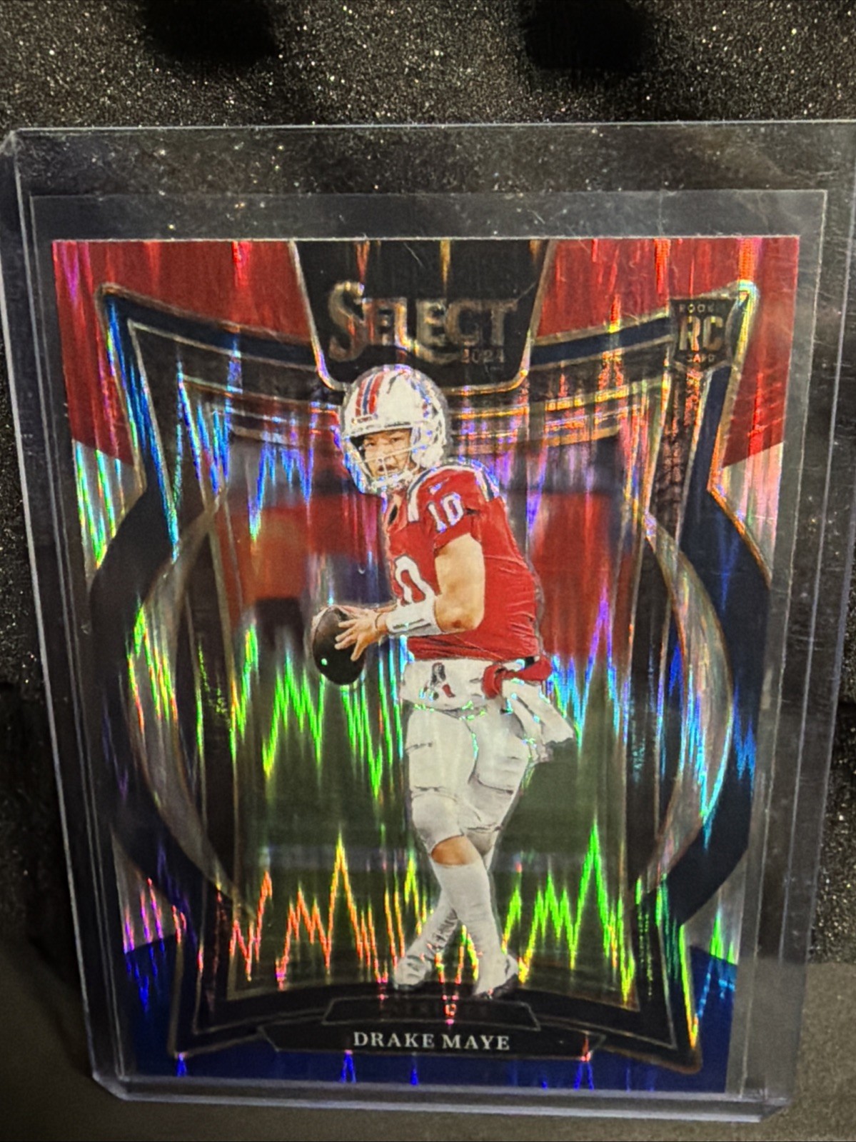 2024 Panini Select - Concourse Drake Maye #27 Red & Blue Shock Prizm (RC)