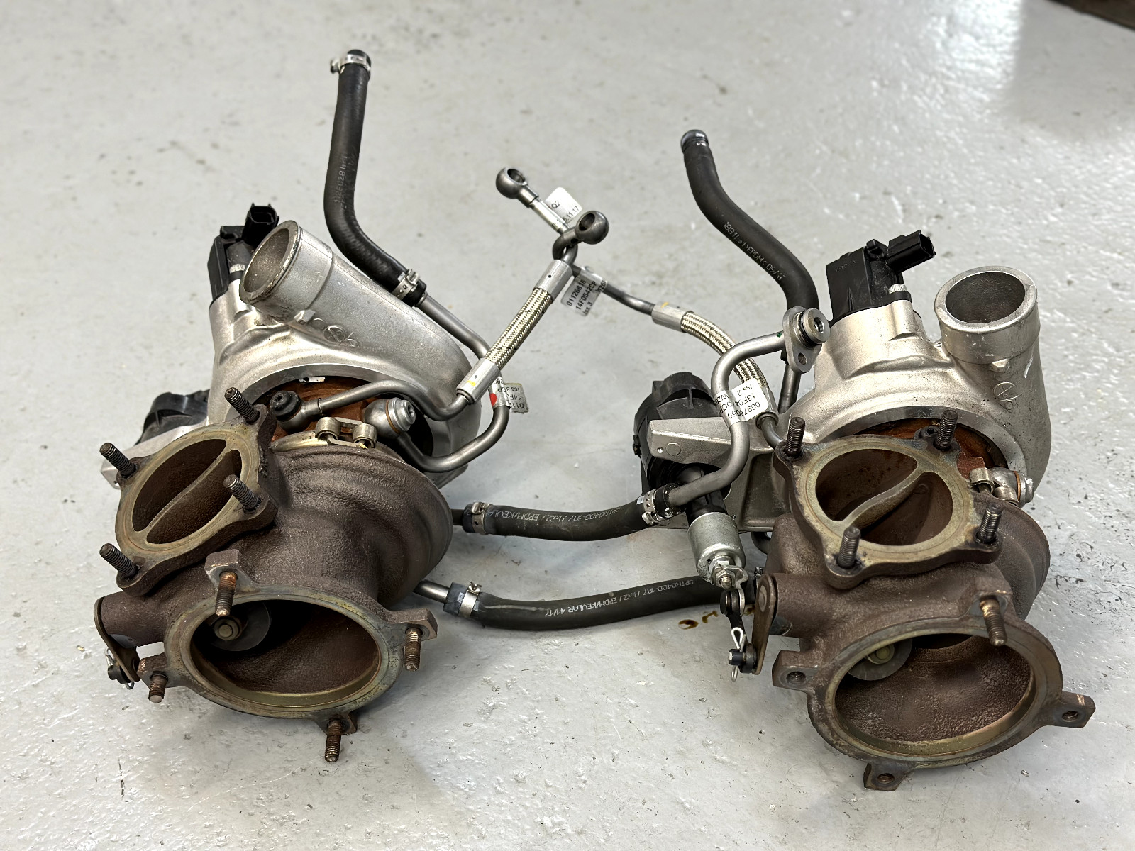 McLaren 720 Turbochargers 14FA184CP  Left+Right SET OEM