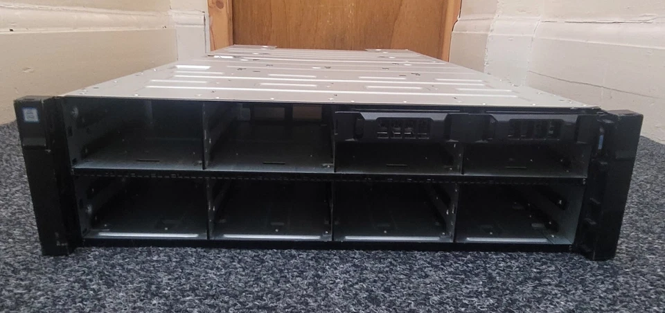 Dell Compellent SCv3000 Storage Array 16x 3.5" SAS HDD Bays & 2x 1485W PSU - Image 3 of 4