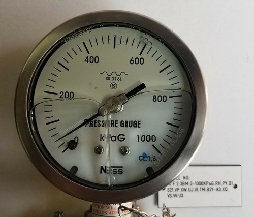 NESS PRESSURE GUAGE SS 316L Model A.I.F.2.3.BM.0-1000KPAG - Picture 9 of 12
