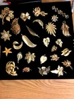 Lot of 27 Beautiful Gold Tone Leaf Flower Pin Brooches