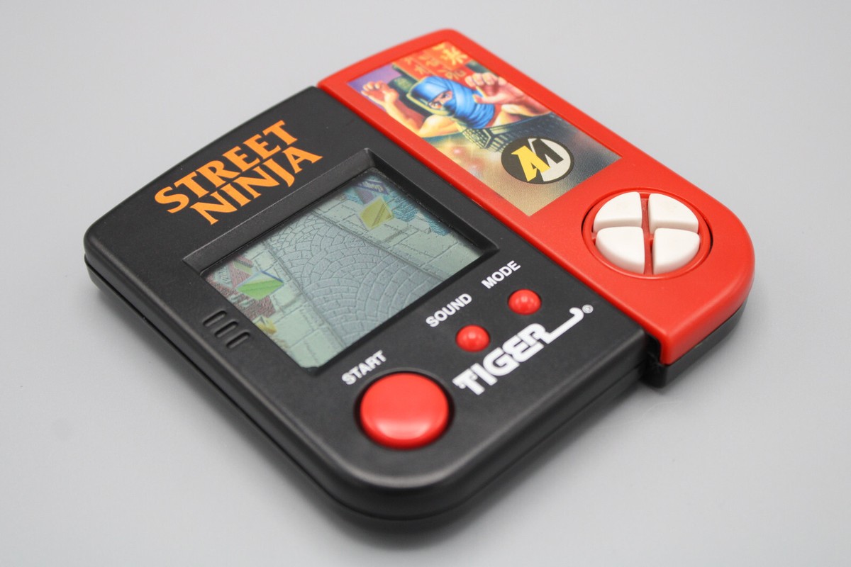 1996 Tiger Electronics Street Ninja Handheld LCD Game Tested