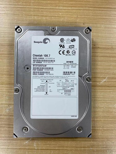 Seagate Cheetah 10k.7 ST373207LW 73 Gb SCSI 3.5 Internal Hard Drive - Picture 2 of 3