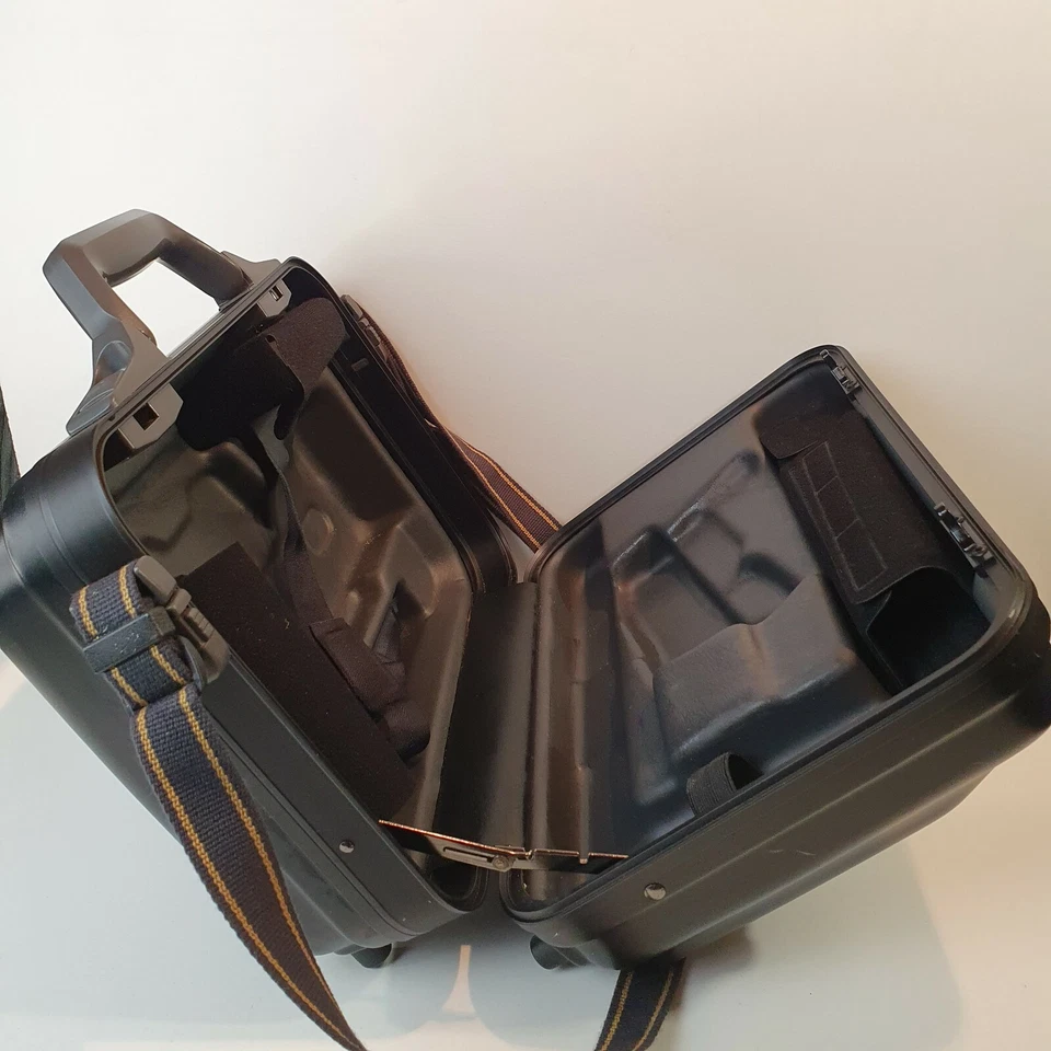 jvc video camera hard case GR-S55U camcorder carrying shoulder strap 2 keys - Image 4 of 4