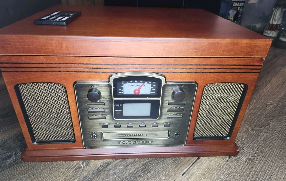 Crosley CR2405B Record Player Turntable CD Recorder AM/FM Radio Cassette - Image 3 of 4